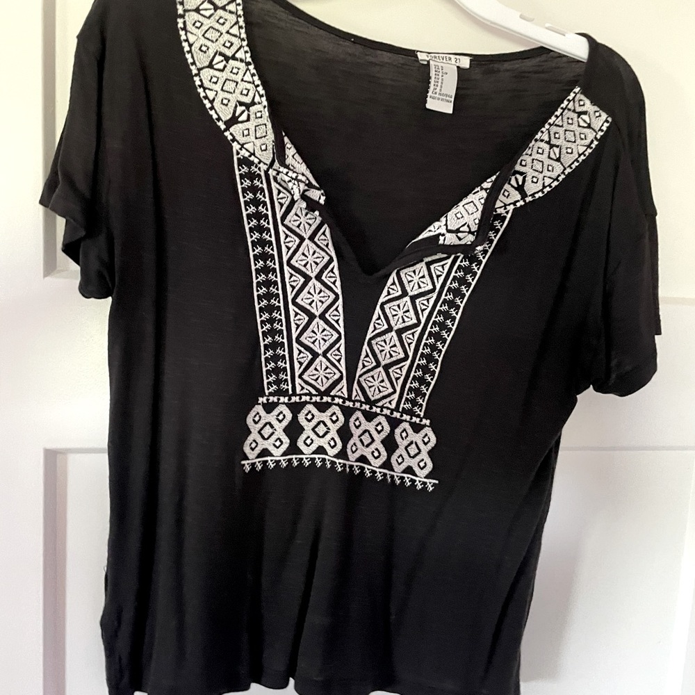 Crop black top with Aztec off white